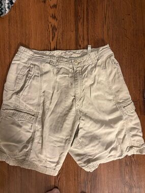 Tommy Bahama Relax Khaki Shorts with Pockets